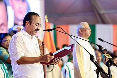 கேரள முதல்வராக சதீசன் பதவியேற்பு - புகைப்படங்கள்