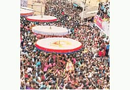 கெங்கையம்மன் திருவிழா: ஊரே விழாக்கோலம்...