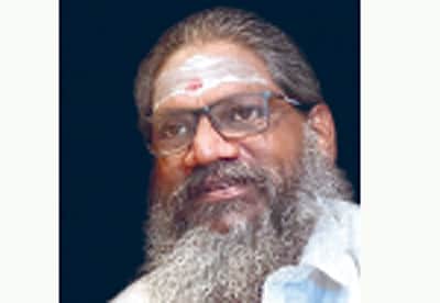 அம்மன் சிரசில் வியர்வைத் துளிகள்