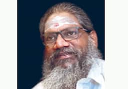 அம்மன் சிரசில் வியர்வைத் துளிகள்