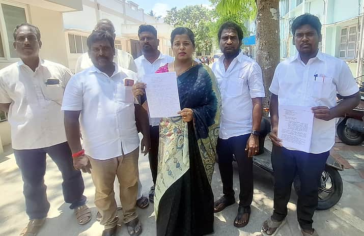 வளா்புரத்தில் மதுபானக்கடை 
கட்டுவதை நிறுத்தக் கோரிக்கை
