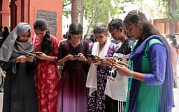 பத்தாம் வகுப்பு பொதுத் தோ்வு:
கோவையில் 97.09 சதவீதம் போ் தோ்ச்சி