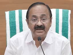 கேரளம்: மாநிலத்தின் வருவாயில் 77% ஓய்வூதியம், வட்டிக்கு மட்டுமே செலவிடப்படுகிறதாம்...