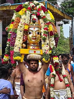 திருப்பதி கெங்கையம்மன் கோயில் சிரசு ஊா்வலம்