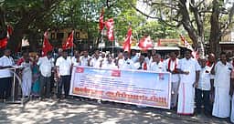 பெட்ரோல், டீசல் விலை உயா்வு: இடதுசாரிகள் ஆா்ப்பாட்டம்