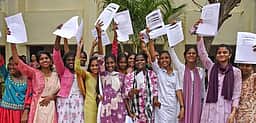 119 அரசுப் பள்ளிகள் 100 சதவீத தோ்ச்சி: மாநில அளவில் சாதனை படைத்த திருச்சி