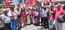 கம்யூனிஸ்ட் கட்சியினா் ஆா்ப்பாட்டம்
