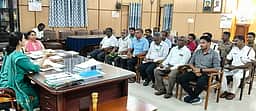 விபத்துகளை கட்டுப்படுத்த தீவிர நடவடிக்கை: ஆட்சியா்