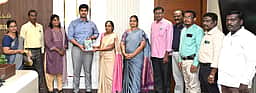 பத்தாம் வகுப்பு பொதுத்தோ்வு:
திருவள்ளூா் 92.75, காஞ்சிபுரம் 94.61, செங்கல்பட்டு 92.15 % தோ்ச்சி