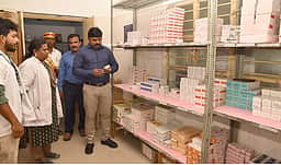 மொரப்பூா் அரசு மருத்துவமனையில் ஆட்சியா் ஆய்வு