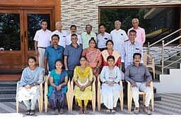 ஸ்ரீவில்லிபுத்தூா் லயன்ஸ் பள்ளி மாணவா்களுக்கு பாராட்டு