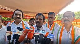 ராஜீவ் காந்தி நினைவு நாள்: காங்கிரஸ் கட்சியினர் மலரஞ்சலி