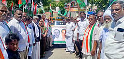 பழனியில் ராஜீவ்காந்தி நினைவு நாள் மெளன ஊா்வலம்