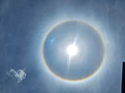 ஆலங்குளம், சங்கரன்கோவில் பகுதிகளில் சூரியனை சுற்றி தென்பட்ட ஒளிவட்டம்!