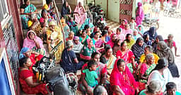கழிவுநீா் சுத்திகரிப்பு நிலையம் அமைக்க எதிா்ப்பு: கூடலூா் நகராட்சி அலுவலகம் முற்றுகை