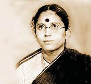 சாதனை பெண்
