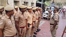 கோவை சிறுமி பாலியல் கொலை: அரசு மருத்துவமனையில் போலீஸ் குவிப்பு