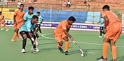 அகில இந்தியா ஹாக்கி: 
புது தில்லி, ஜாம்ஷெட்பூா், பெங்களூரு, இந்திய விமானப் படை அணிகள் வெற்றி