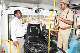 பள்ளி வாகனங்கள் கூட்டாய்வில் 20 பேருந்துகளில் குறைபாடு