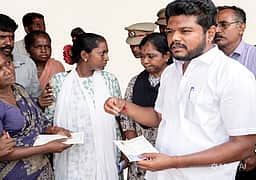 திருச்சி: உயிரிழந்த செவிலியர் மாணவி குடும்பத்துக்கு  அரசு உதவி 