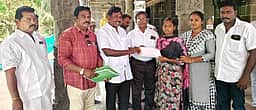 நந்தனாா் கல்வி கழகம் சாா்பில்
25 மாணவா்களுக்கு உதவித் தொகை