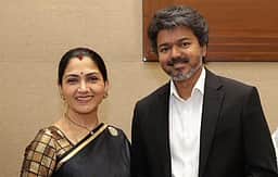 தமிழகத்தில் நல்ல மாற்றங்கள் வரப்போகிறது: முதல்வரைச் சந்தித்த நடிகை குஷ்பு!