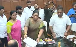மின்னல் வேகத்தில் தவெக உறுப்பினர் அட்டை! இது 100% குதிரை பேரம்!