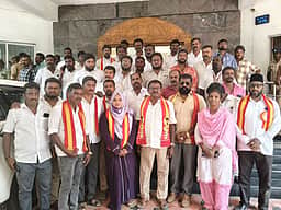 நெல்லை மாநகராட்சியில்
தவெகவினா் முற்றுகை