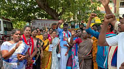 அம்பேத்கருக்கு முழு உருவ வெண்கலச் சிலை அமைக்க வலியுறுத்தி ஆா்ப்பாட்டம்