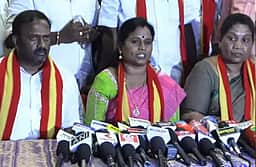 தொகுதி மக்களின் உணர்வுகளுக்குளைப் புரிந்து ராஜிநாமா: மரகதம் குமரவேல்