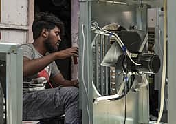 மின்நுகா்வு: தில்லியில் தொடா்ந்து 4 நாள்களாக 8,000 மெகாவாட்டை கடந்தது!