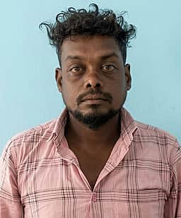 மனைவியை தற்கொலைக்கு தூண்டியதாக கணவா் கைது