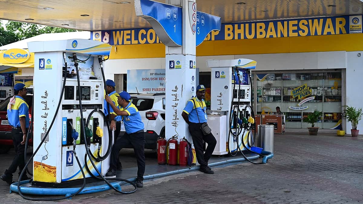 பெட்ரோல், டீசல் விலை 5-வது முறையாக உயர்வு! வாகன ஓட்டிகள் அதிர்ச்சி!!