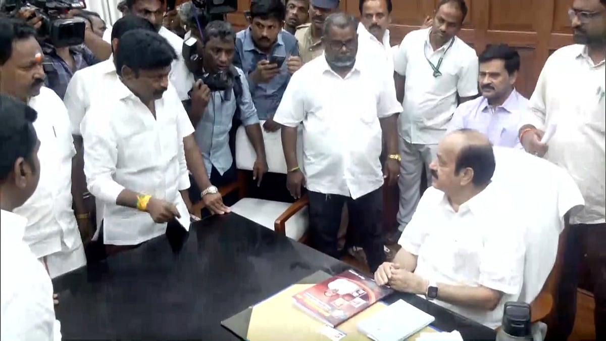 இசக்கி சுப்பையா ராஜிநாமா ஏற்பு! தவெகவில் இணைந்தார்!