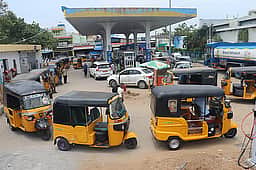 சிஎன்ஜி விலை கிலோவுக்கு ரூ.2 உயர்வு! 11 நாள்களில் 4-வது முறை!!