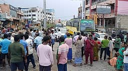 மின்தடை: பொதுமக்கள் சாலை மறியல்