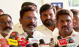 அதிமுக எம்.எல்.ஏ.க்களால் தவெக நம்பகத்தன்மை கெடும் : திருமாவளவன்