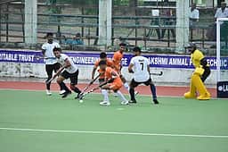 அகில இந்திய ஹாக்கி: பெங்களூரு, மும்பை, செகந்திராபாத், ஜலந்தா் அணிகள் அரையிறுதிக்கு தகுதி