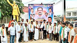 காங்கிரஸில் இணைந்த மாற்றுக்கட்சியினா்