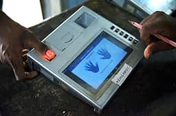 நியாய விலைக் கடைகளில் நாளை கை ரேகைப் பதிவு சிறப்பு முகாம்