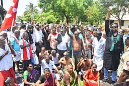 தென்காசியில் மாா்க்சிஸ்ட் கட்சியினா் நூதனப் போராட்டம்