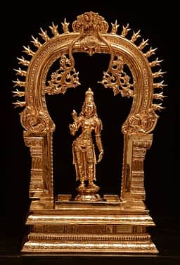 சுவாமிமலையில் தயாரிக்கப்பட்ட ஐம்பொன் சிலைகள் மதுரை வி.மீனாட்சிபுரம் கோயிலில் பிரதிஷ்டை