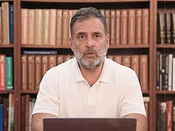 தில்லியில் ராகுல், காங்கிரஸ் கட்சிக்கு எதிரான பேனர்கள்! வைத்தது யார்?