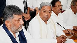 மாநிலங்களவை பதவியும் வேண்டாம்.. ராஜிநாமா பற்றி  சித்தராமையா விளக்கம்!