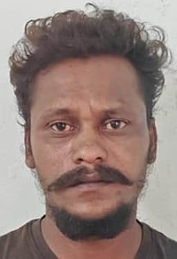 குண்டா் தடுப்புச் சட்டத்தில் இருவா் கைது