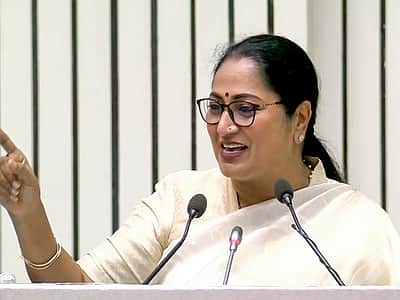 தில்லியில் நீட் தேர்வர்களுக்கு இலவசப் பேருந்து!