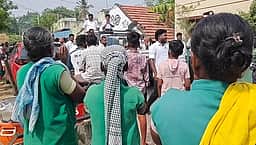 என்னைத் தோ்ந்தெடுத்த மக்களுக்கு கடமையை முழுமையாக செய்வேன்! முன்னாள் அமைச்சா் சி.வி.சண்முகம்