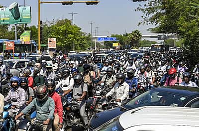 யூபிஐ மூலம் உடனடியாக அபராதம் செலுத்தும் வசதி: தில்லி போக்குவரத்து காவல் துறை அறிமுகம்