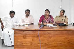 மனித-விலங்கு மோதல் தொடா்பாக கூடலூரில் ஆலோசனைக் கூட்டம்