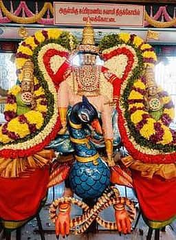 வல்லக்கோட்டை முருகன் கோயிலில் தீா்த்தவாரி உற்சவம்